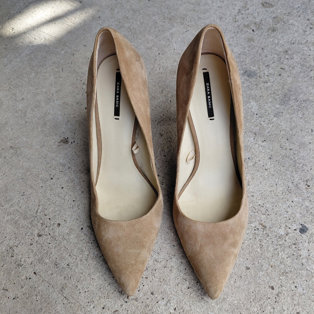Zara Basic Suede Heels